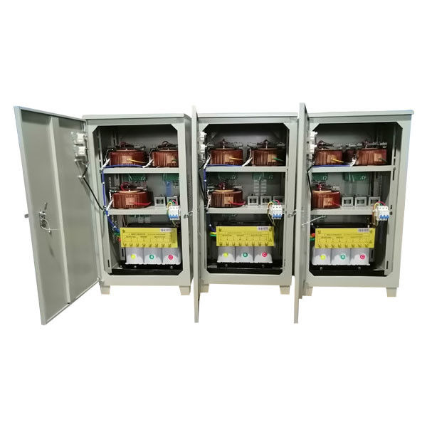 Pointer Metre ile 20KVA 50Hz 60Hz 3 Faz Otomatik Voltaj Regülatörü Güç Kaynağı